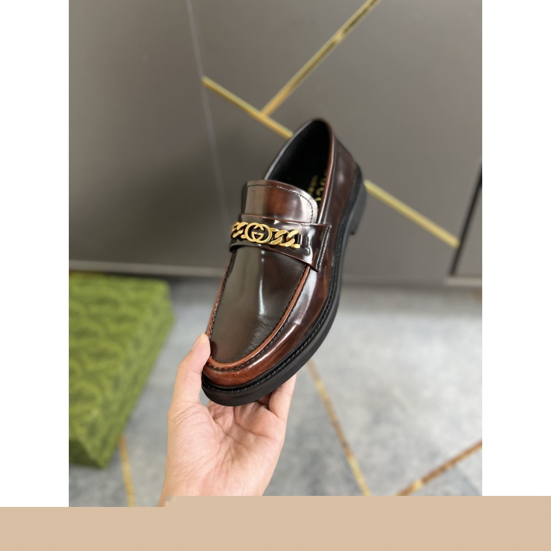 G*u*i leather shoes